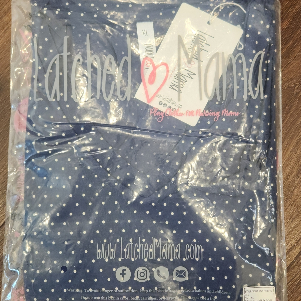 Latched Mama Boyfriend NURSING Tee-Blue Gray Dots